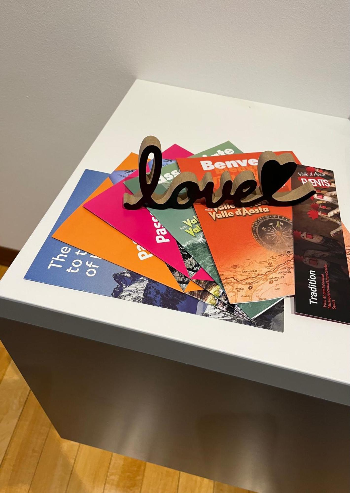Game,Set And Love -Loft Nel Cuore Di Aosta Exterior foto